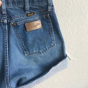 Wrangler cut off denim shorts